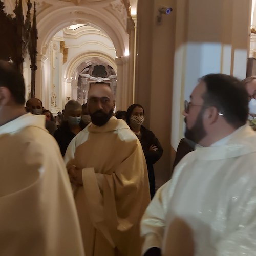 Cava de' Tirreni, la parrocchia di Passiano saluta don Enzo ed accoglie don Ciro 