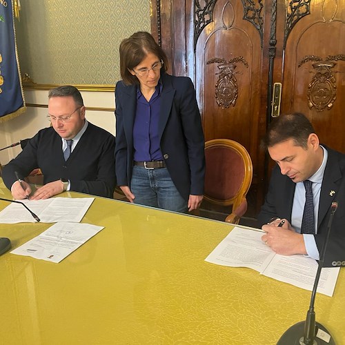firma del protocollo d'intesa fra Provincia e Salerno Cruises<br />&copy; Provincia di Salerno