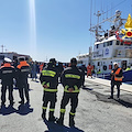 Salerno, in corso lo sbarco dei migranti al porto 