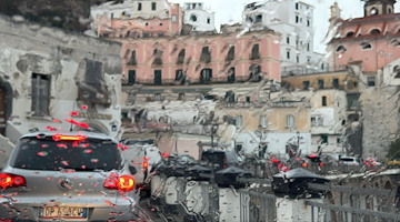 Campania: allerta meteo gialla per temporali, possibili raffiche di vento, grandine e fulmini