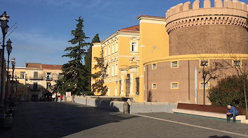 Dant’è al Castello: tre serate dantesche tra parola, arte e immaginario contemporaneo nel cuore di Angri