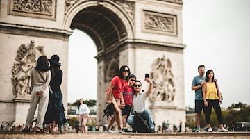 Il boom dei viaggi brevi: i numeri dietro l’ascesa dei weekend fuori porta