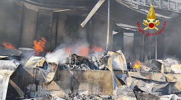 Incendio a Battipaglia: valori della diossina nella norma