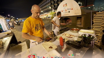 Salerno, “Pitti Pizza & Friends 2025” arriva in Piazza della Libertà con un programma stellare
