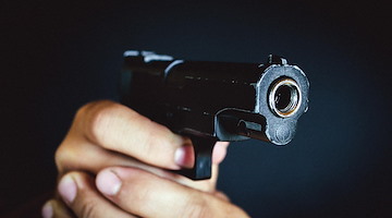 Sparatorie a Salerno: due arresti per tentato omicidio e detenzione illegale di armi