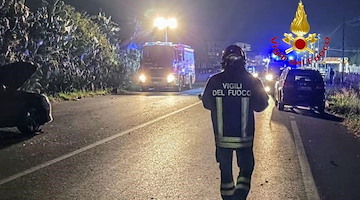 Terribile incidente sulla SS18: cinque auto distrutte, otto feriti