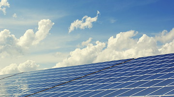 Trasforma il tuo tetto in un alleato della transizione energetica con il fotovoltaico