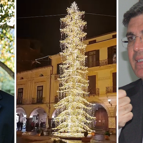 A Cava è polemica per l'Albero di Natale, Cirielli attacca Servalli: «Spenda meglio i soldi dei cittadini»