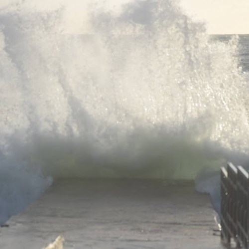 A Pasqua venti forti e mare agitato, allerta meteo in Campania 