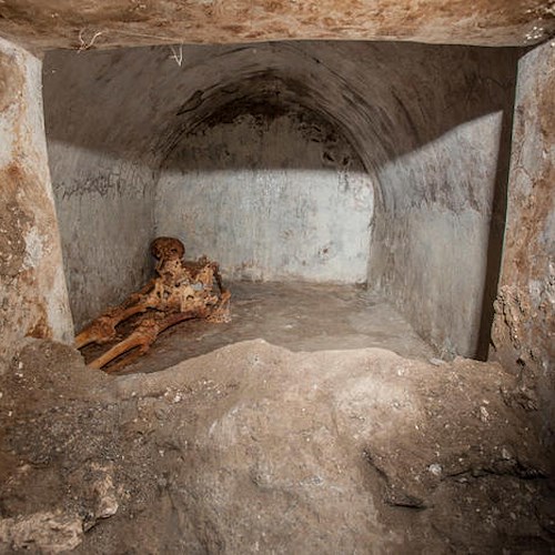 A Pompei scoperta tomba con corpo semi mummificato 