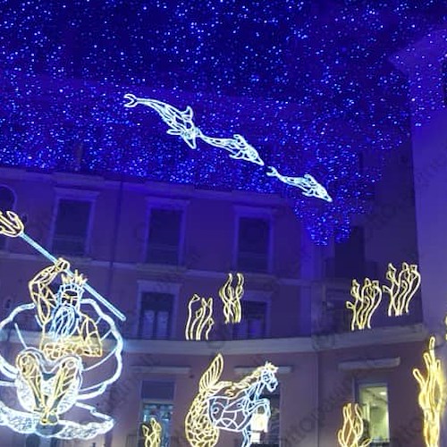 A Salerno ritorna "Luci d'Artista": luminarie accese da venerdì 2 dicembre fino a gennaio