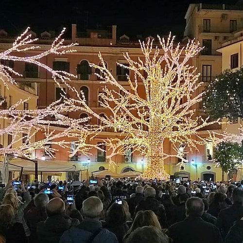 A Salerno ritorna "Luci d'Artista": luminarie accese da venerdì 2 dicembre fino a gennaio