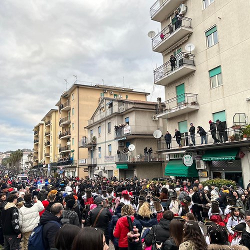 Agropoli, malore durante Carnevale: 45enne salvata dalla Croce Rossa
