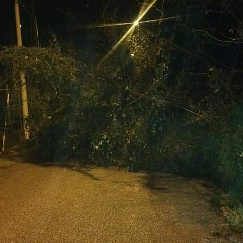 Allerta meteo a Cava de' Tirreni: strade allagate, smottamenti e disagi [FOTO]