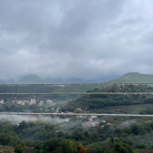 Allerta meteo gialla in Campania: dalla mezzanotte temporali associati a raffiche di vento e possibili grandinate 