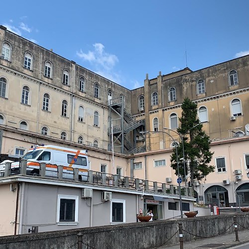 «Ambulanze dell'Ospedale di Cava de' Tirreni in stato di obsolescenza», la denuncia dei delegati di AOU Salerno