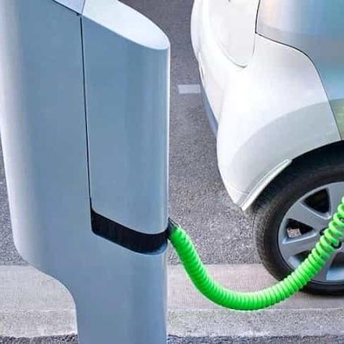 ANAS: presto colonnine per auto elettriche sulle autostrade italiane