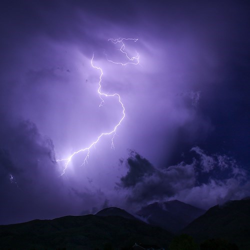 Ancora maltempo in Campania, da stasera allerta meteo Gialla per piogge e temporali 