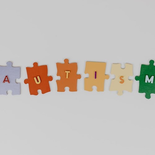Bambini autistici senza terapie ad Afragola: la denuncia del Comitato Diritto alla Cura
