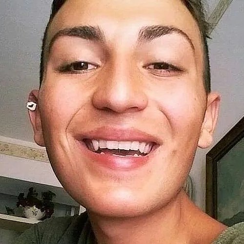Bullizzato perché gay, il 18enne Orlando si toglie la vita gettandosi sotto un treno a Torino 