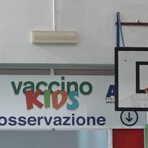 Campania, al via vaccini ai bimbi 5-11 anni. De Luca: «Ascoltiamo i medici, non i ciarlatani» 