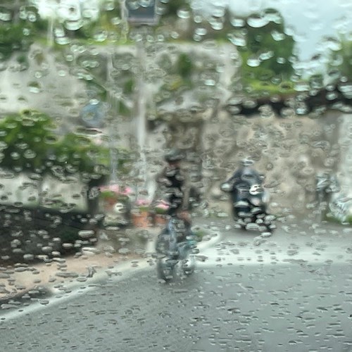 Campania, allerta meteo Gialla: possibili precipitazioni improvvise e intense 