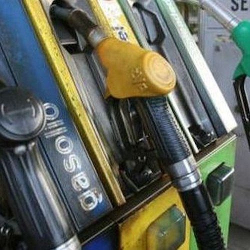 Carburanti, prezzi ancora in rialzo 