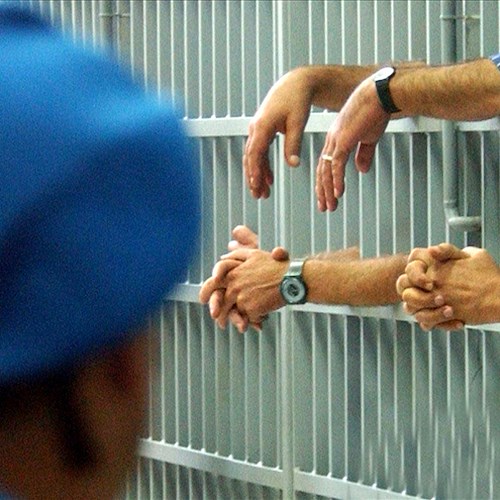 Carceri: denuncia Osapp, in Campania condizioni indegne