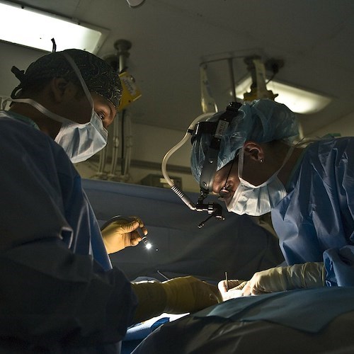 Caserta, decide di operarsi per dimagrire: mamma 28enne finisce coma dopo bypass gastrico 