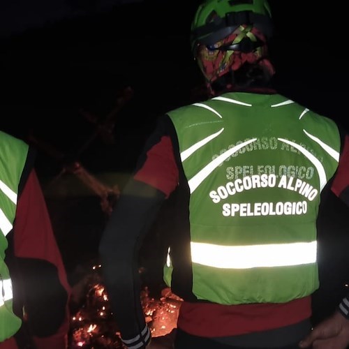 Catania, Canadair precipita e si schianta nella zona dell'Etna: a bordo pilota salernitano 