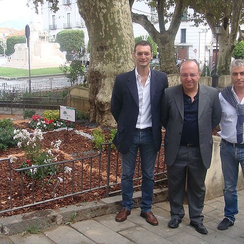 Pasquale Senatore (primo a sinistra) con il sindaco Galdi e Felice Abate