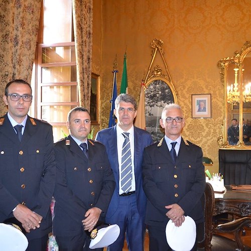 Cava: da sindaco Servalli encomio a tre agenti di Polizia Locale