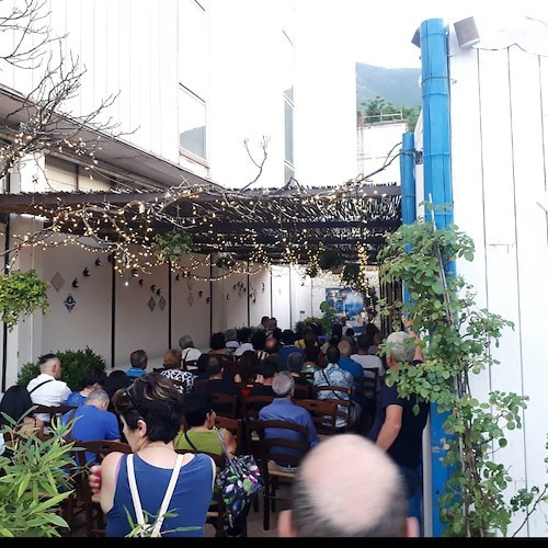Cava de' Tirreni, assemblea de "La Fratellanza": accoglienza calorosa per Luigi Petrone 