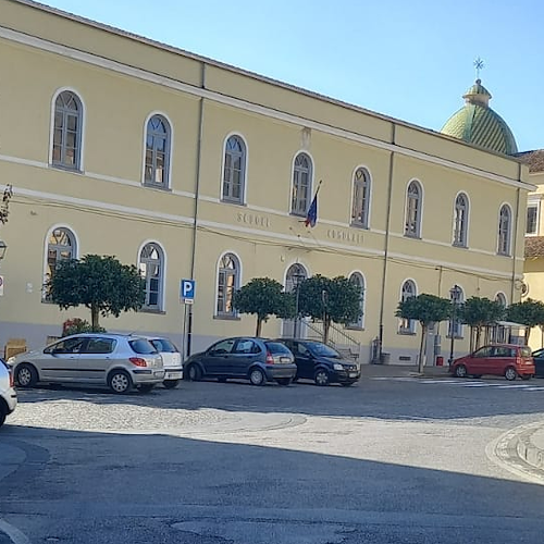 Cava de' Tirreni, caos viabilità in Piazza Felice Baldi: "La Fratellanza" propone una soluzione 