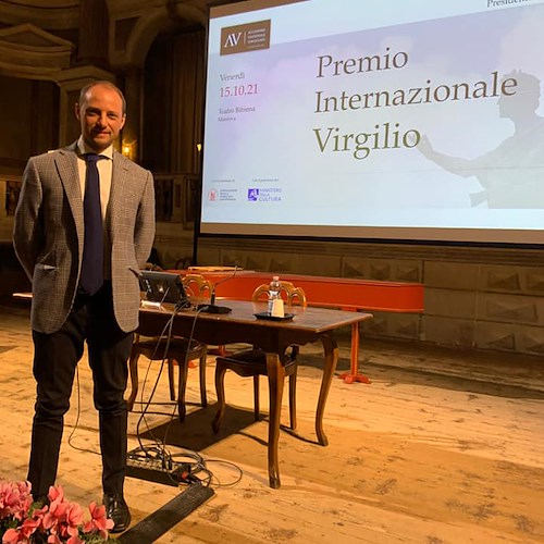 Cava de' Tirreni, il docente Paolo Dainotti premiato a Mantova per i suoi studi su Virgilio 