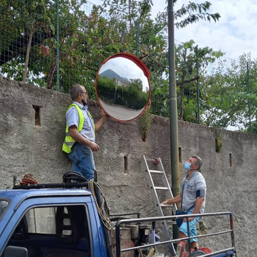 Cava de' Tirreni, installato specchio stradale in via Michele Baldi: accolta richiesta de "La Fratellanza"