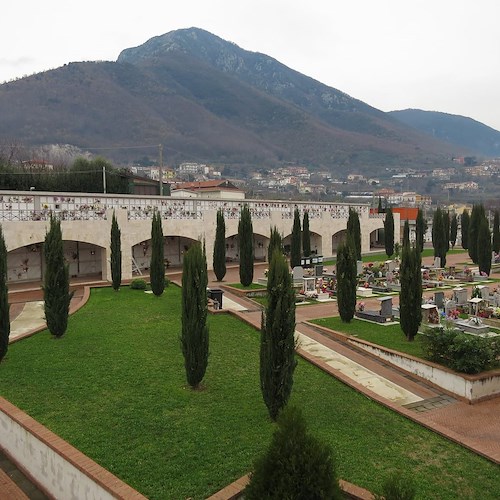 Cava de' Tirreni, "La Fratellanza": «Raffica di lamentele per l'anticipata chiusura del Cimitero»