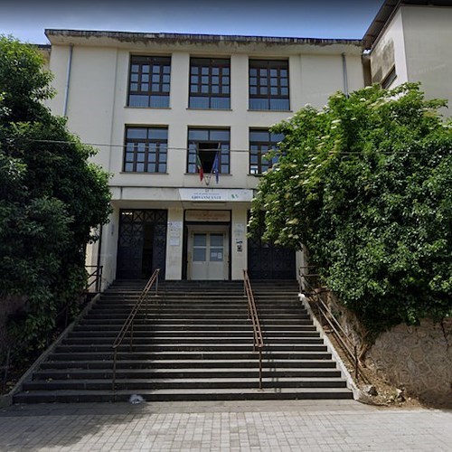 Cava de' Tirreni, la gentilezza al centro del convegno dell’istituto comprensivo “Giovanni XXIII” 