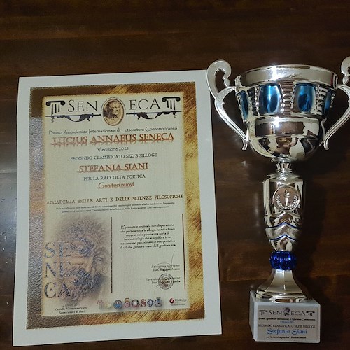 Cava de' Tirreni, la poetessa Stefania Siani protagonista al Premio Internazionale “Seneca”