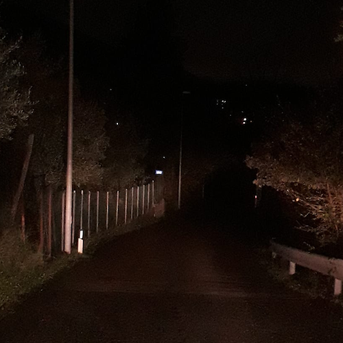 Cava de' Tirreni, località Croce isolata e senza illuminazione: la segnalazione de "La Fratellanza"