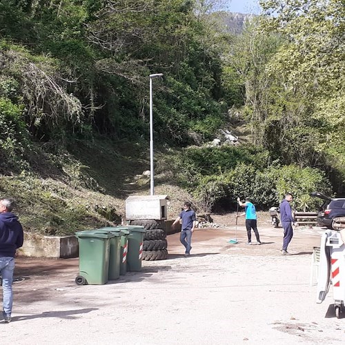 Cava de' Tirreni, pulizia a località Contropone: il bel gesto degli "Amici di Monte Finestra" 
