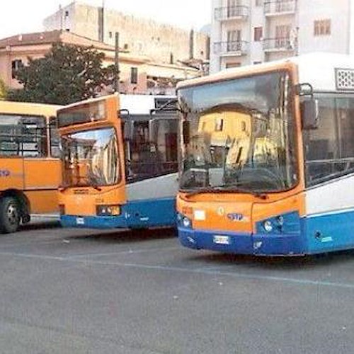 Cava, ritardi dei bus: fioccano le proteste degli studenti pendolari di Passiano