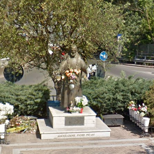 Cava, rotatoria di via Giuseppe Vitale: 23 settembre torna la statua di San Pio da Pietrelcina