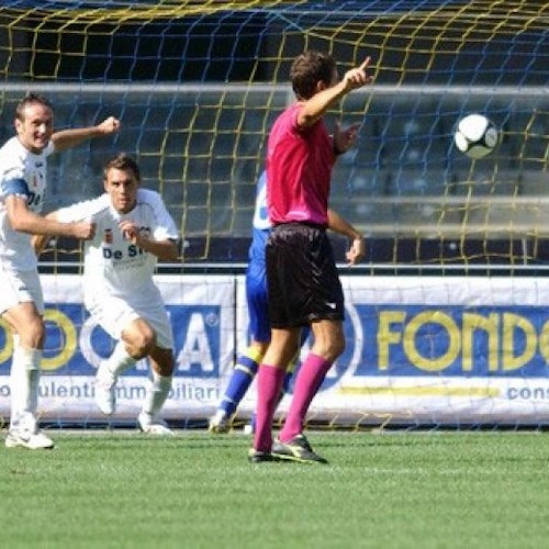 Varriale in gol nella gara d'andata a Verona