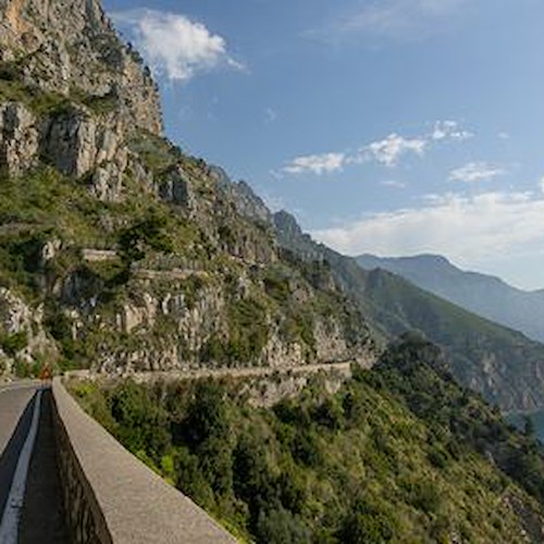 Coronavirus, sfida il decreto per un giro in Costiera Amalfitana: denunciato ciclista di Cava de' Tirreni