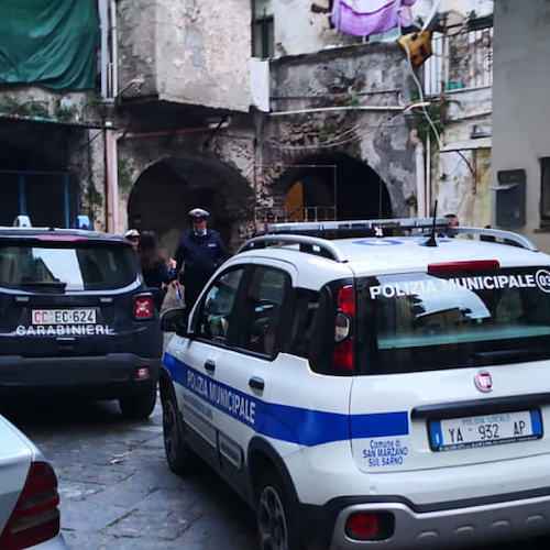 Extracomunitari ammassati in condizioni disumane, blitz della polizia di San Marzano sul Sarno