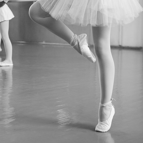 Fa danza nonostante la patologia neuromuscolare rara ed invalidante: il “miracolo” di una 12enne salernitana
