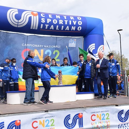 Fano, al campionato di corsa campestre il messaggio di pace del CSI di Cava de’ Tirreni