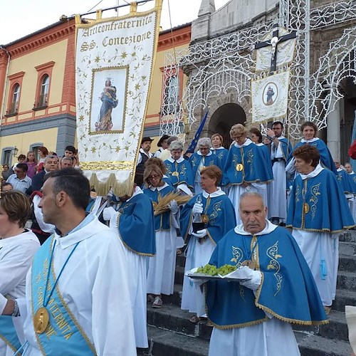 Festa a Cava de' Tirreni: ieri il Solenne Pontificale nella chiesa di San Francesco [FOTO]