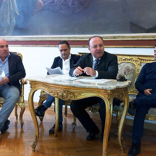 Il sindaco Galdi con (da sinistra) Landolfi, Senatore e Santoriello